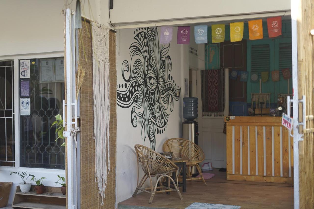 Oke Baik Hostel Yogyakarta Exterior photo