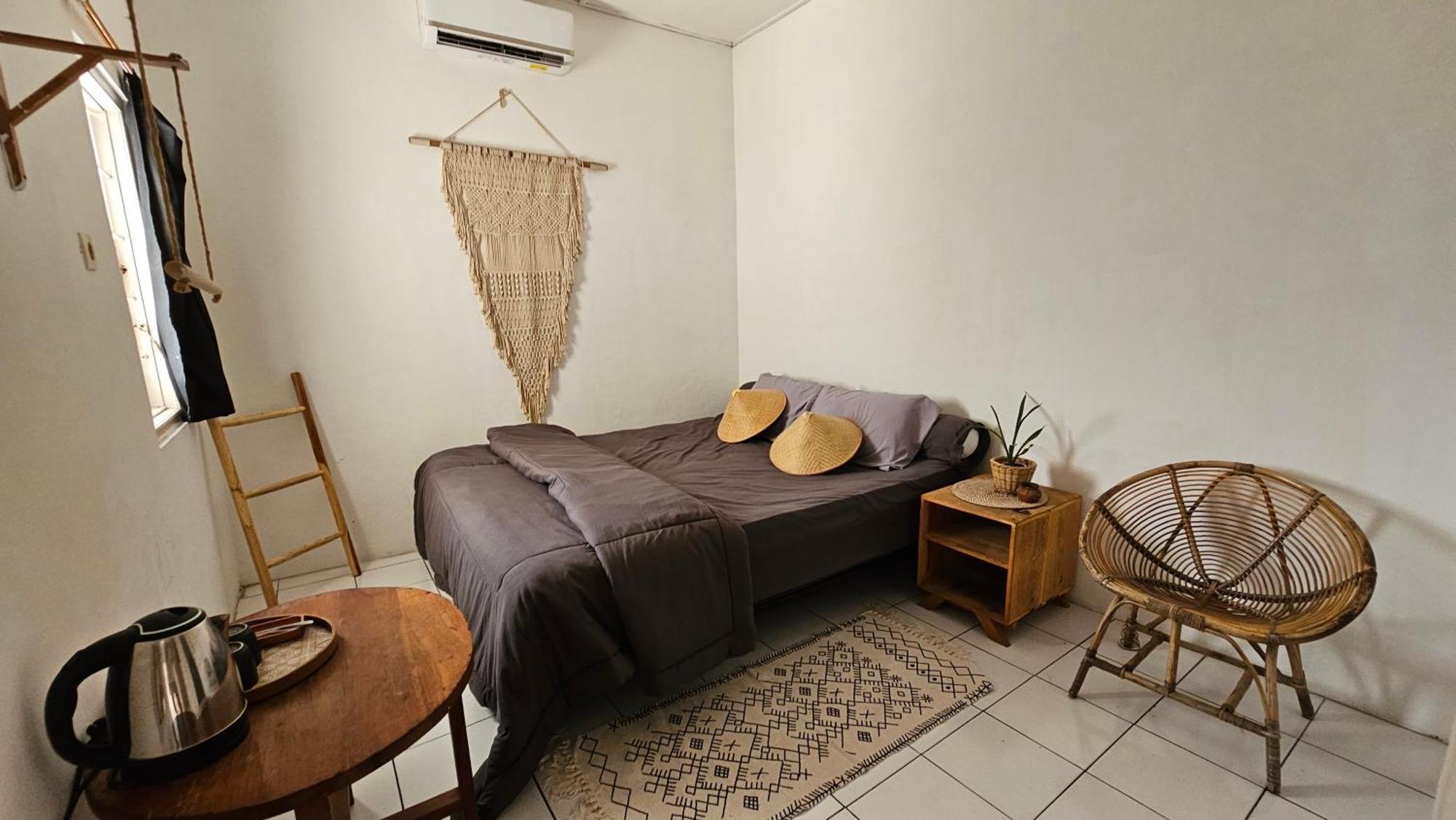 Oke Baik Hostel Yogyakarta Exterior photo