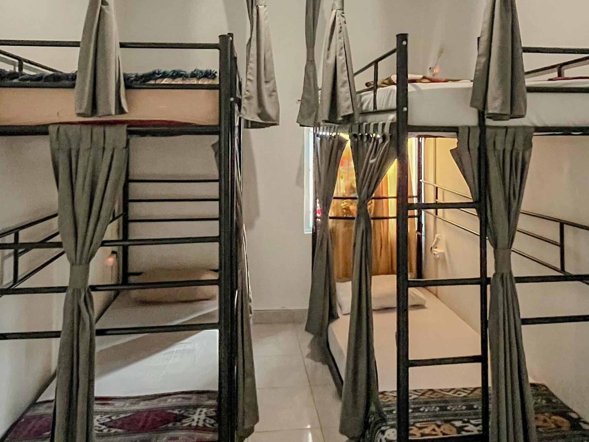 Oke Baik Hostel Yogyakarta Exterior photo